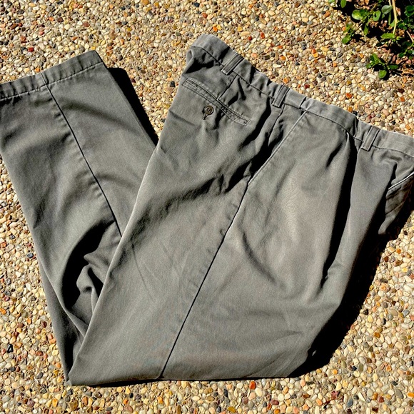 VF Jeanswear, Olive Pants, Size 38” x 32” - Picture 3 of 3
